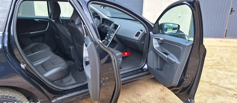 Volvo XC 60 cena 66000 przebieg: 144000, rok produkcji 2015 z Okonek małe 56